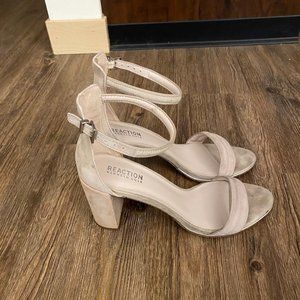 Kenneth Cole REACTION Women's Lolita Heeled Sandal in Taupe